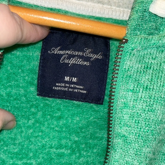 American Eagle thick lined jacket with hood women’s size medium - Picture 5 of 8